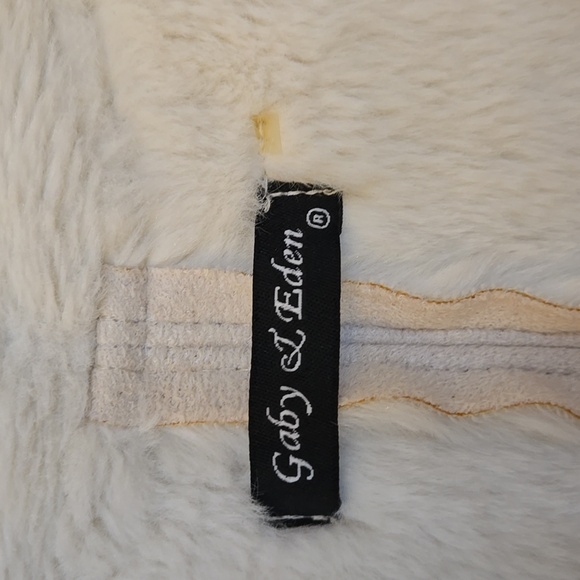 Gaby & Eden Women's Ivory Faux Fur Jacket cardigan Size Medium* - Picture 3 of 6